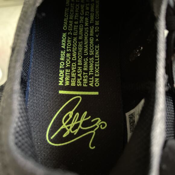 Under Armour 3025072-002 Charged Steph Curry Spikeless Golf Shoes Size 7 main image 5